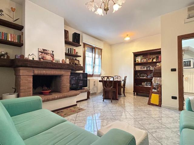 Villa in Via Filzi 14, Molinella - Foto 1