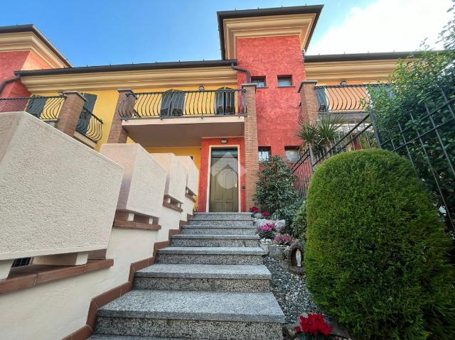 Terraced house in Via Don G. Martinazzoli 18, Capriolo - Photo 1