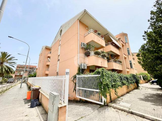 Apartament in {3}, De Amicis - Photo 1