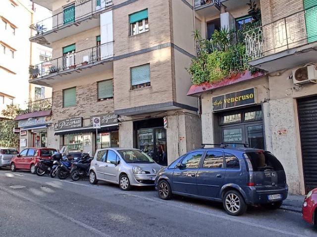 Gemeinschaftsbüro in Via E. a. Mario, Napoli - Foto 1