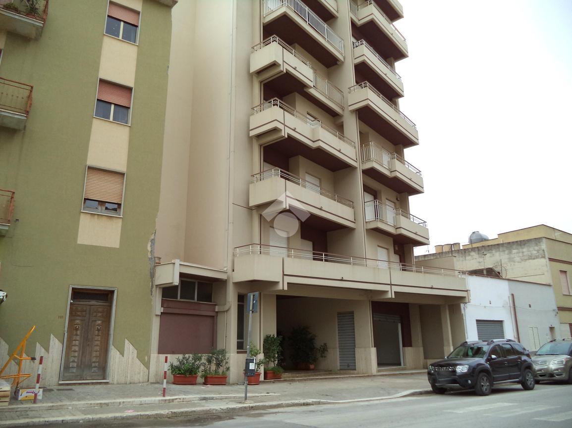 Negozio in Via Guglielmo Marconi 116, Trapani, {3} - Foto 1