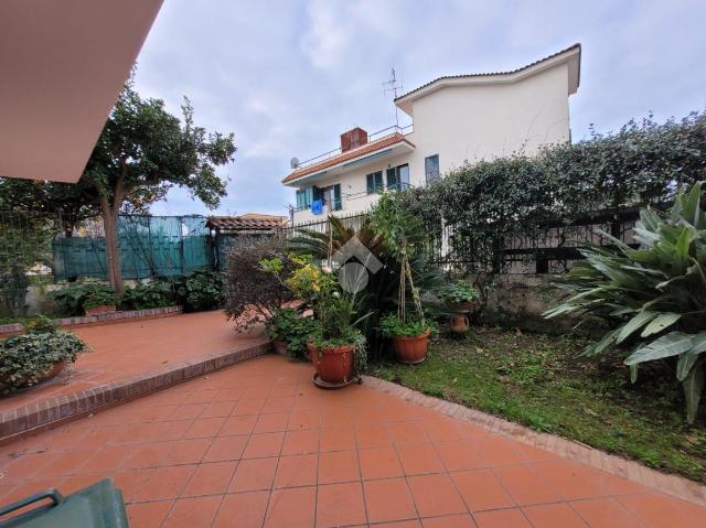 3-room flat in Via Benedetto Cozzolino 32, Ercolano - Photo 1