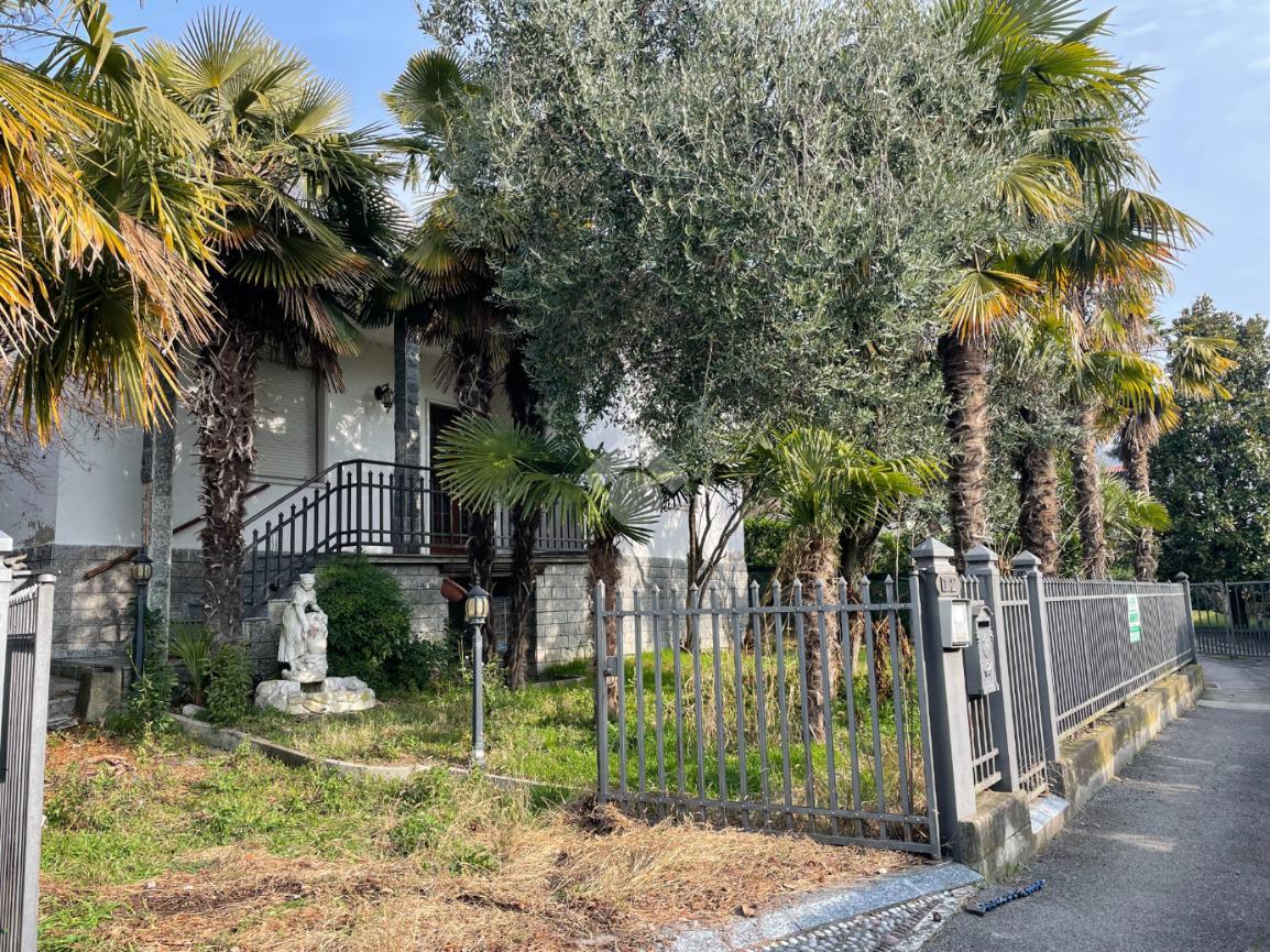 Villa in vendita a Sarnico