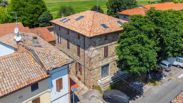 Vierzimmerwohnung in Str. Val Parma 185, Parma - Foto 1