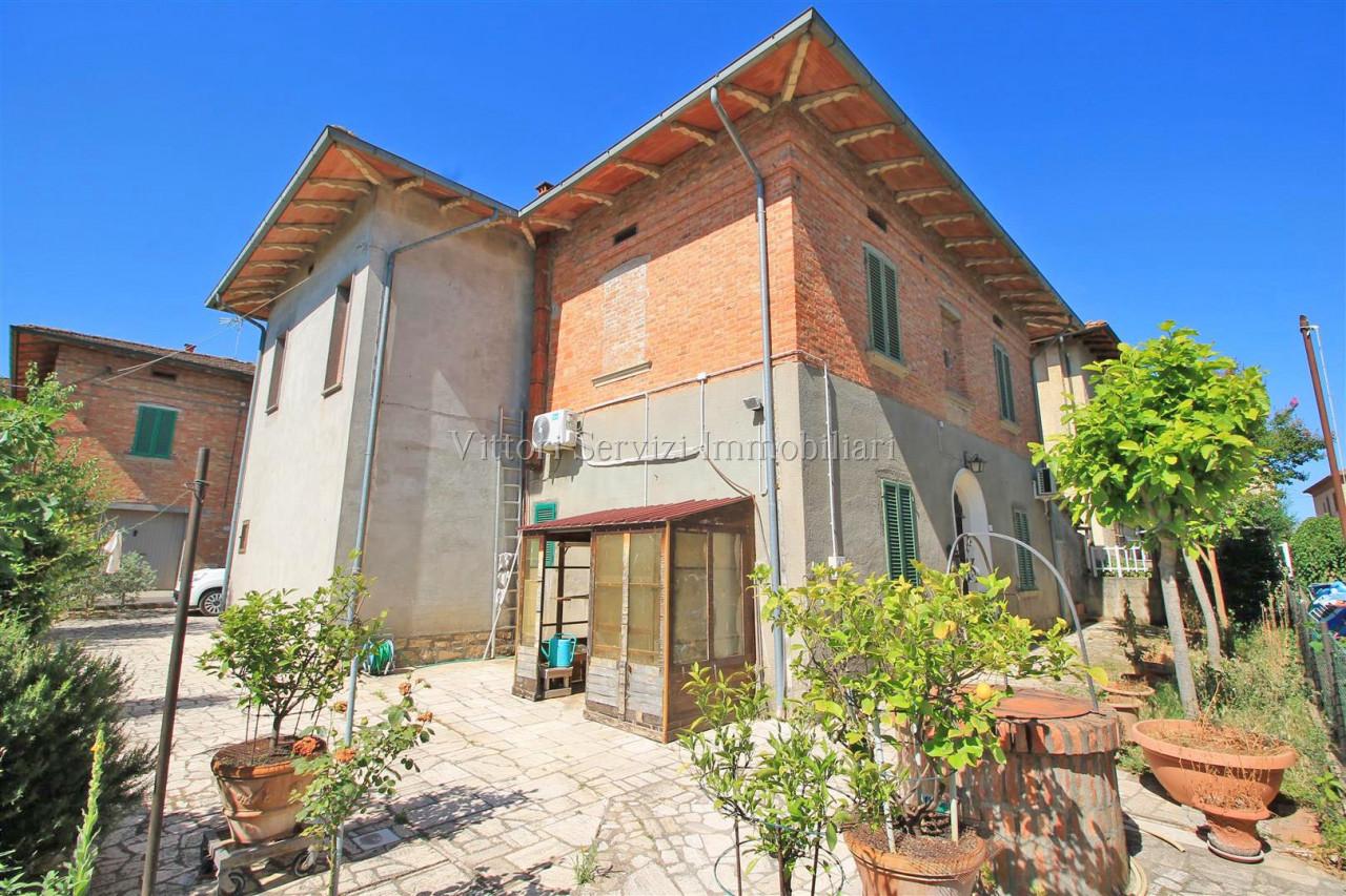 Villa in vendita a Torrita Di Siena