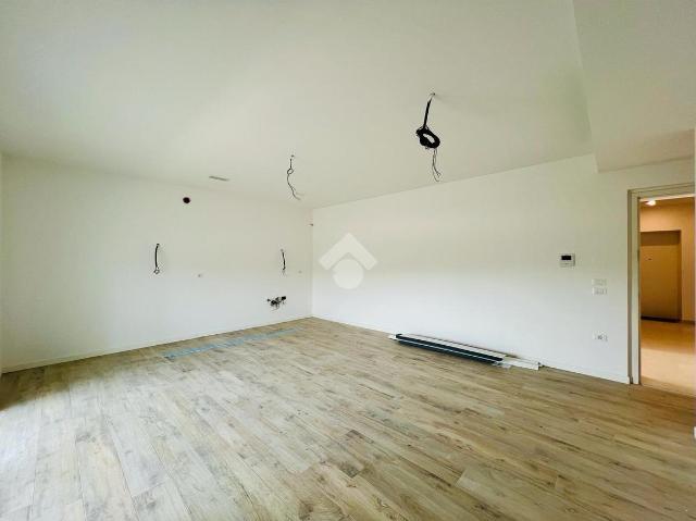 3-room flat in Viale Luigi Martini 00, Mantova - Photo 1