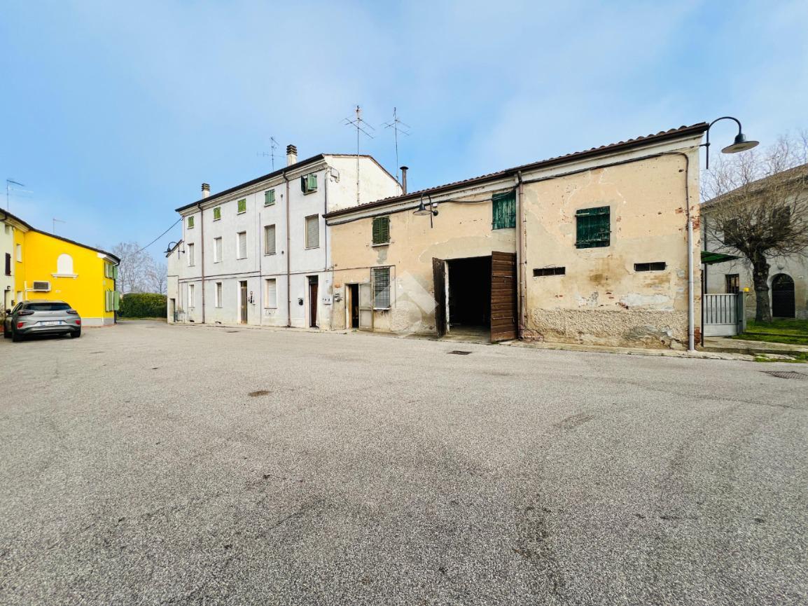 Villa a schiera in vendita a Mantova