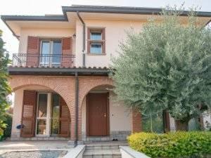 Villa in vendita a Pieve Emanuele