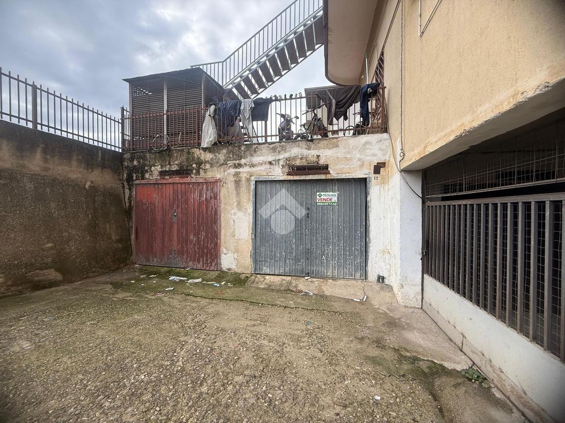 Magazzino in Piazza Ss Somma E Abenante 36, Corigliano-Rossano, {3} - Foto 2