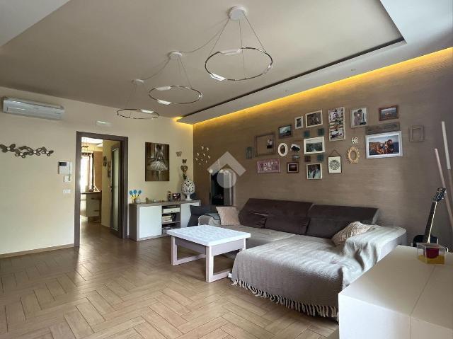 4-room flat in Via Massimo d'Antona, Grottaglie - Photo 1