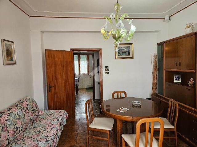 4-room flat in {3}, - Photo 1