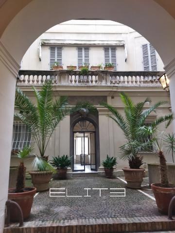 2-room flat in Via Bernabei, Ancona - Photo 1