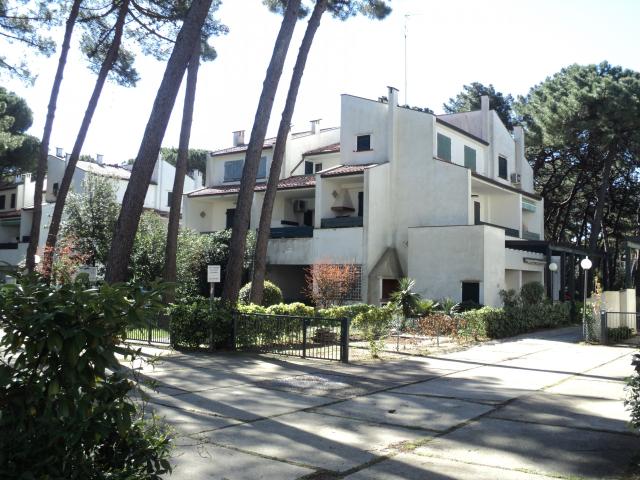 Terraced house in Viale Giordano 9, Comacchio - Photo 1