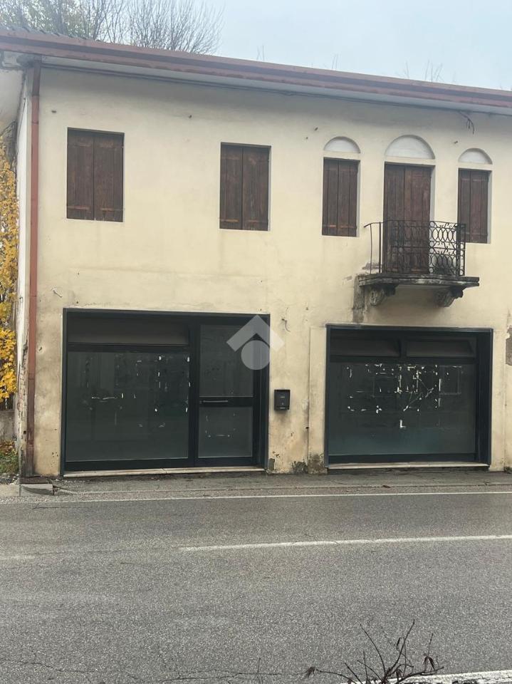 Negozio in Piazza 4 Novembre 17, Sant'Angelo Di Piove Di Sacco, {3} - Foto 2
