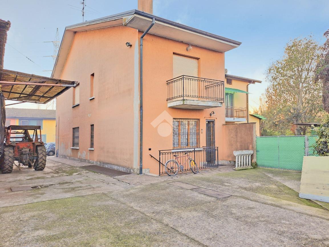 Casa indipendente in vendita a Cassano D'Adda