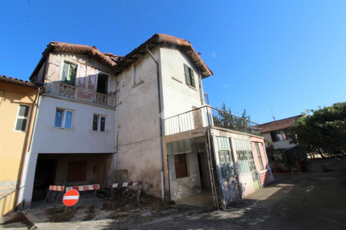 Casa indipendente in vendita a San Zeno Naviglio