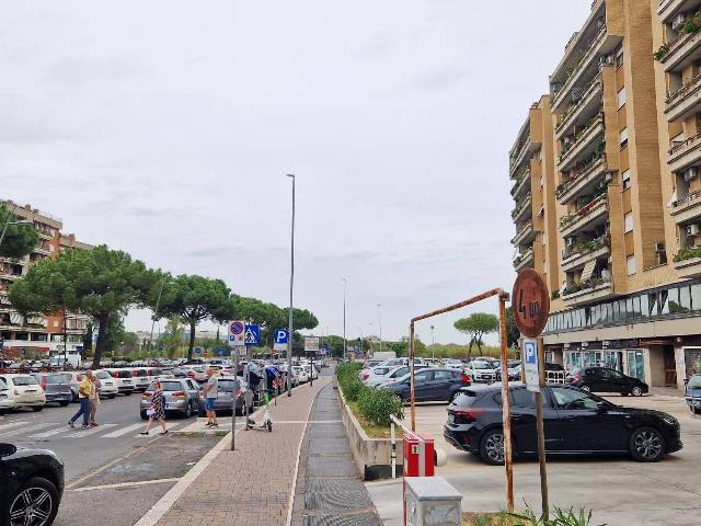 Car parking slot in {3}, Viale Antonio Ciamarra - Photo 1