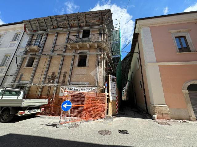 Quadrilocale in Via del Guasto 2, L'Aquila - Foto 1