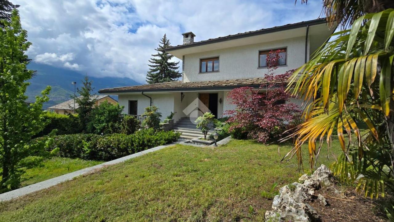 Villa in vendita a Aosta