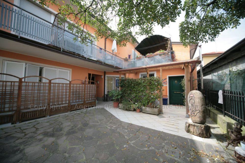 Villa a schiera in vendita a Sarzana