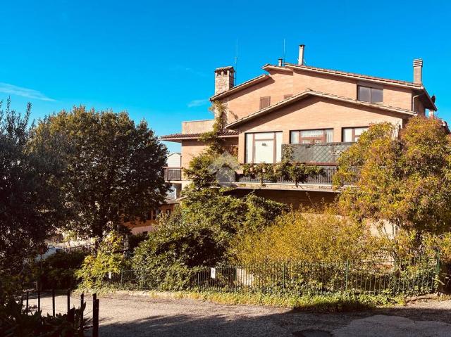 Casa indipendente in Via S.Benedetto 57, Assisi - Foto 1