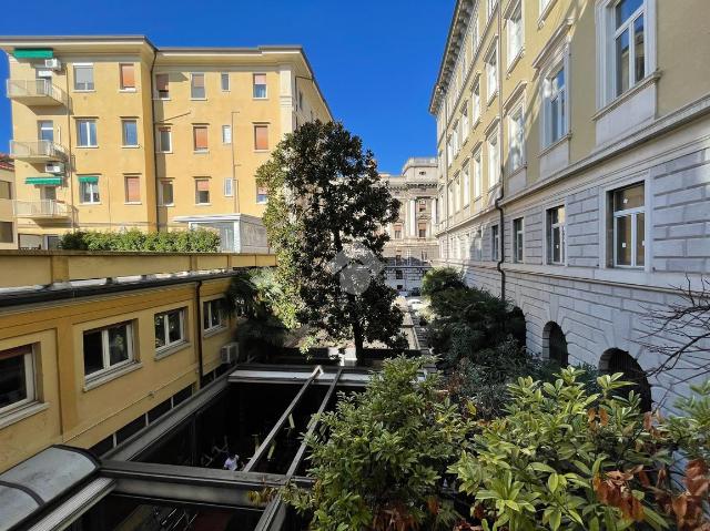 2-room flat in Via del Coroneo 21, Trieste - Photo 1