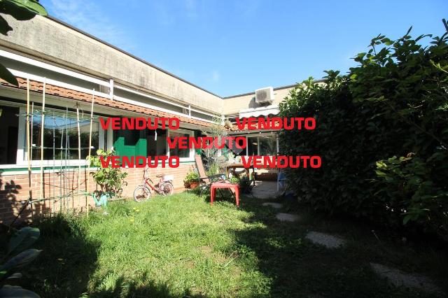 Terraced house in Via Giosuè Carducci 380, Bergamo - Photo 1