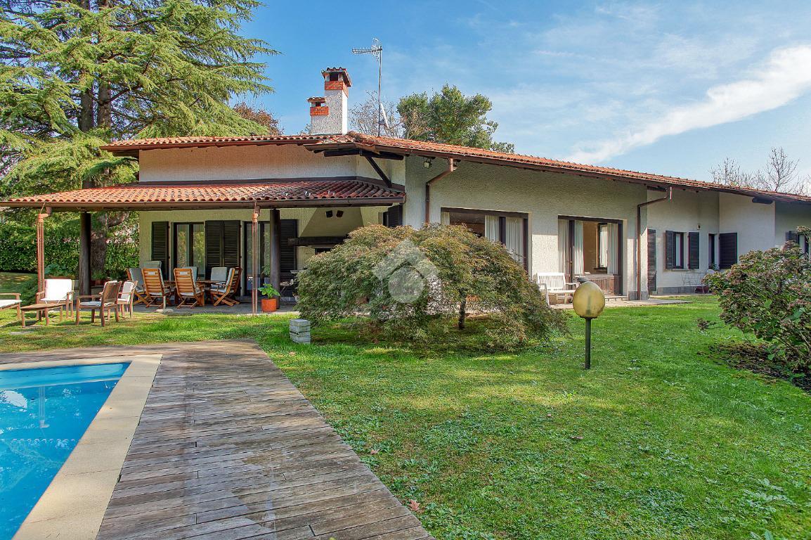 Villa in vendita a Luvinate