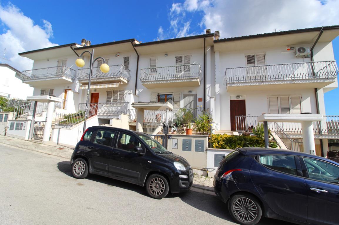 Villa a schiera in vendita a Colli Del Tronto