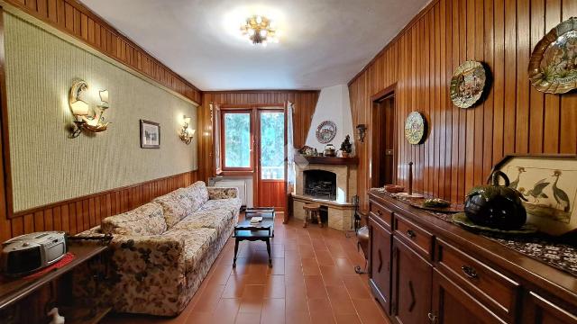 2-room flat in Viale dei Tigli 9, Roccaraso - Photo 1