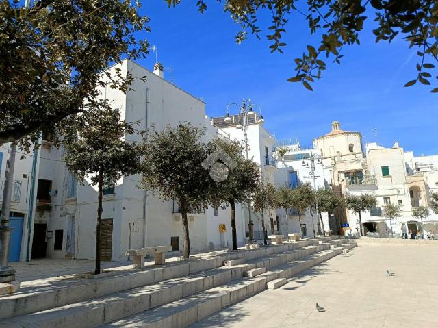 Box in Vico Camelia 1, Polignano a Mare - Foto 1