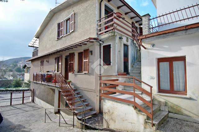 Detached house in Via Felice Bisleri 47, Nocera Umbra - Photo 1