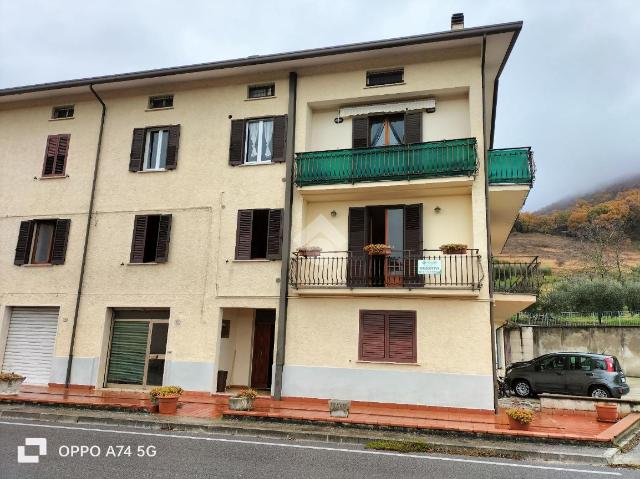 Wohnung in Via Flaminia 122, Fossato di Vico - Foto 1