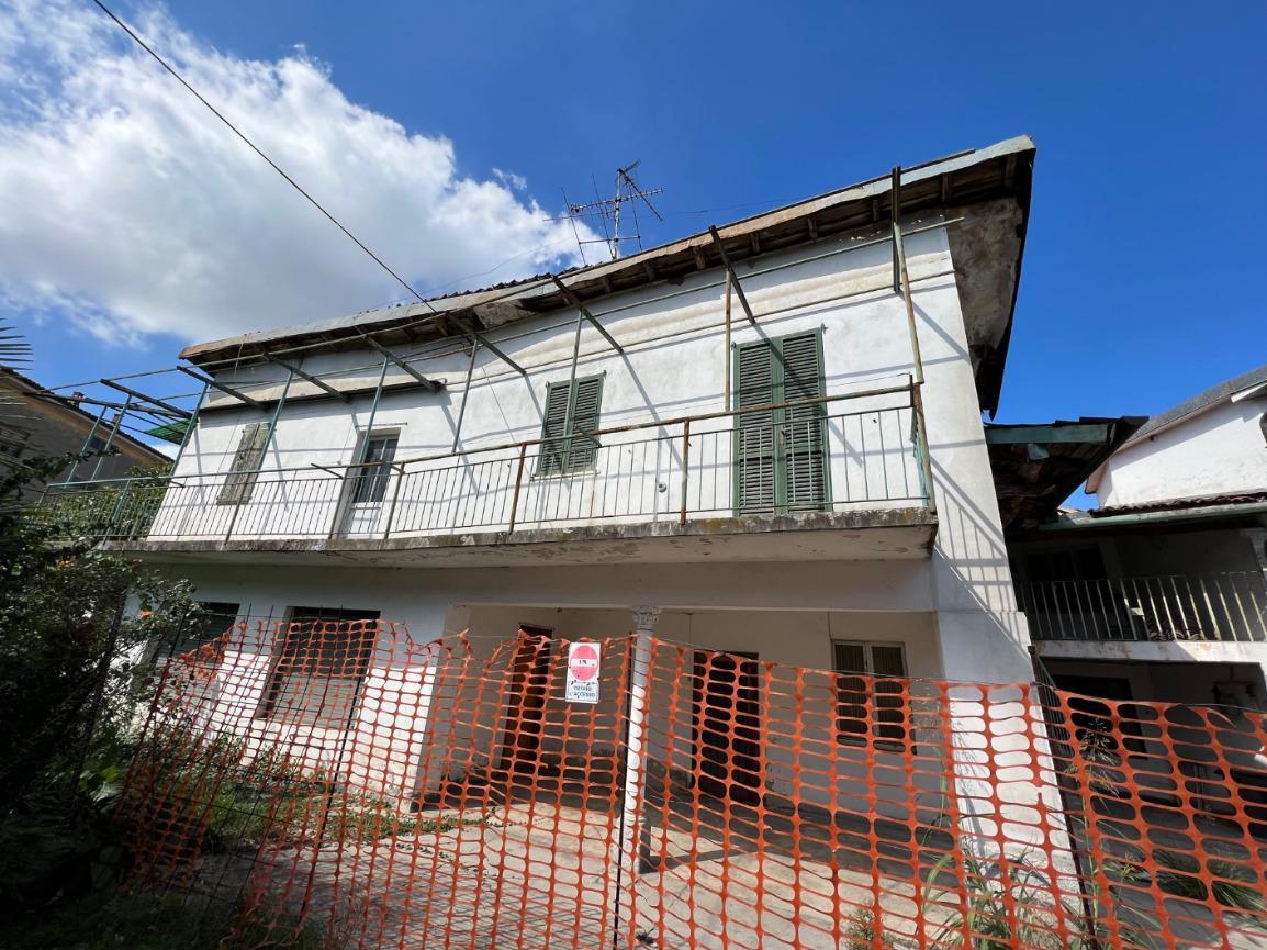 Casa indipendente in vendita a Stezzano