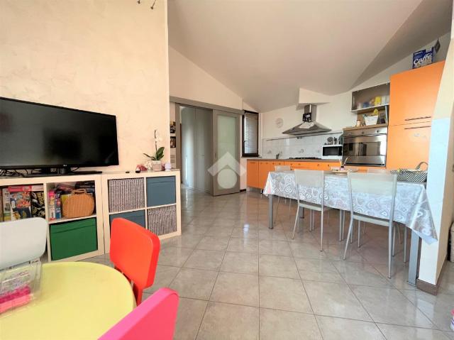 3-room flat in Via delle Groane, Bagnatica - Photo 1