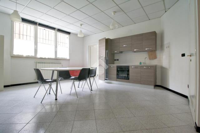 3-room flat in Via Giuseppe Massarenti 46, Bologna - Photo 1