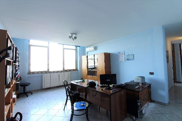 Büro in Via Trieste 99, Gorgonzola - Foto 1