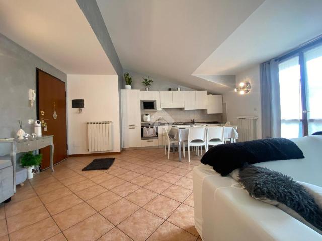 2-room flat in Via Sottoripa, Seriate - Photo 1