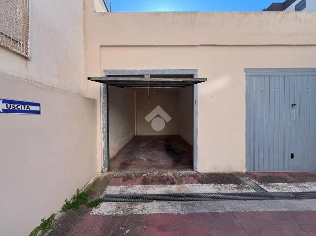 Garage or car box in Via Sant'Angelo 47, Brindisi - Photo 1