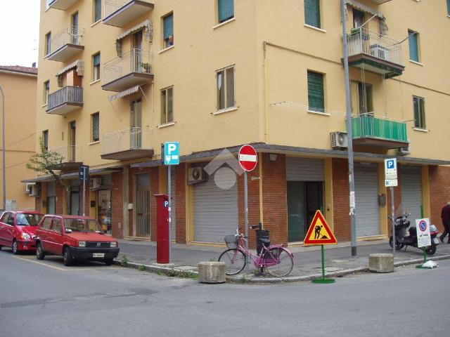 Shop in Via Giovannini 10, Bologna - Photo 1