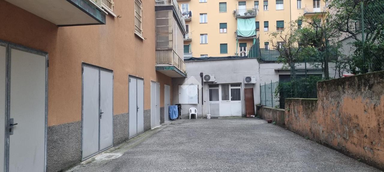 Magazzino in Viale della Repubblica 8, Bologna, {3} - Foto 1