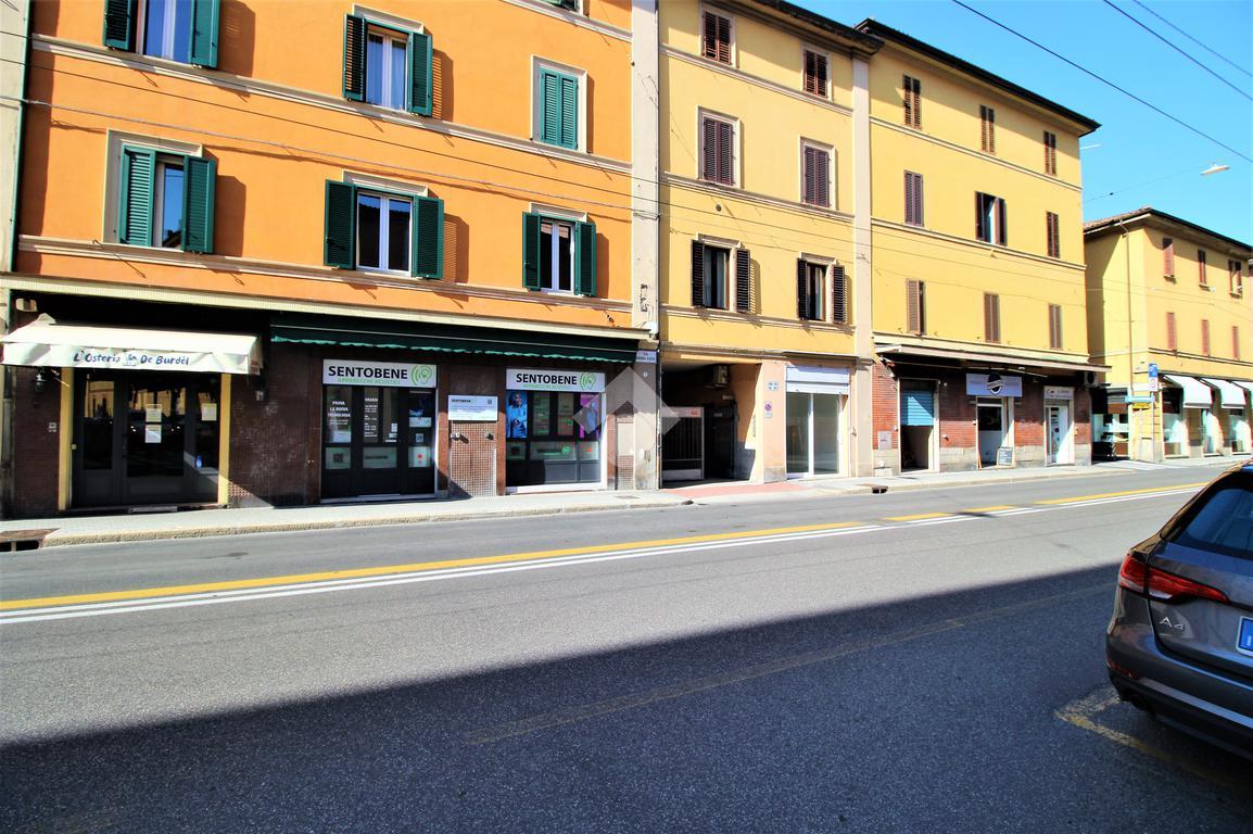 Negozio in Via Andrea Costa 99, Bologna, {3} - Foto 1