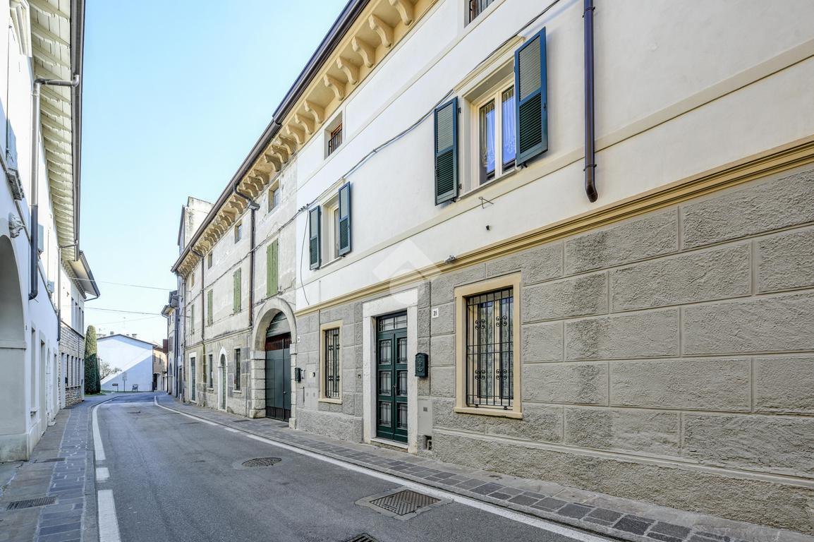 Villa in vendita a Pozzolengo
