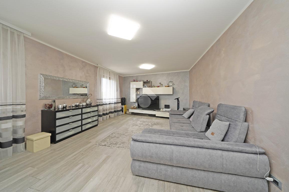 Appartamento in vendita a San Felice Del Benaco