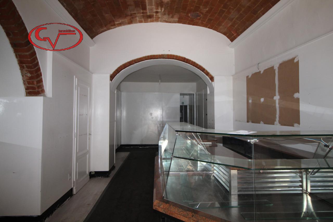Negozio in Via Roma, Montevarchi, {3} - Foto 2