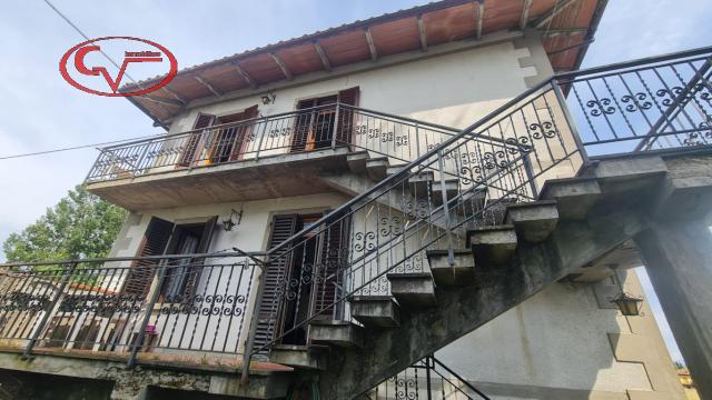 Terraced house in Capannole, Bucine - Photo 1