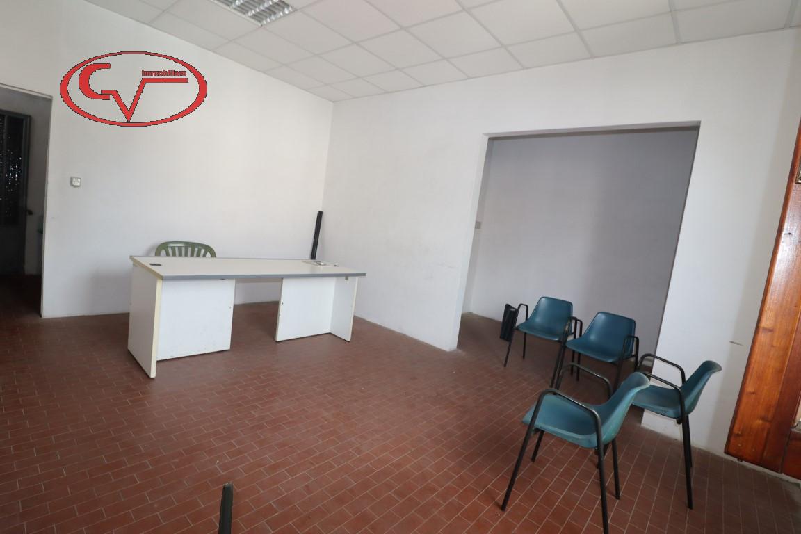 Magazzino in Viale Diaz, Montevarchi, {3} - Foto 1