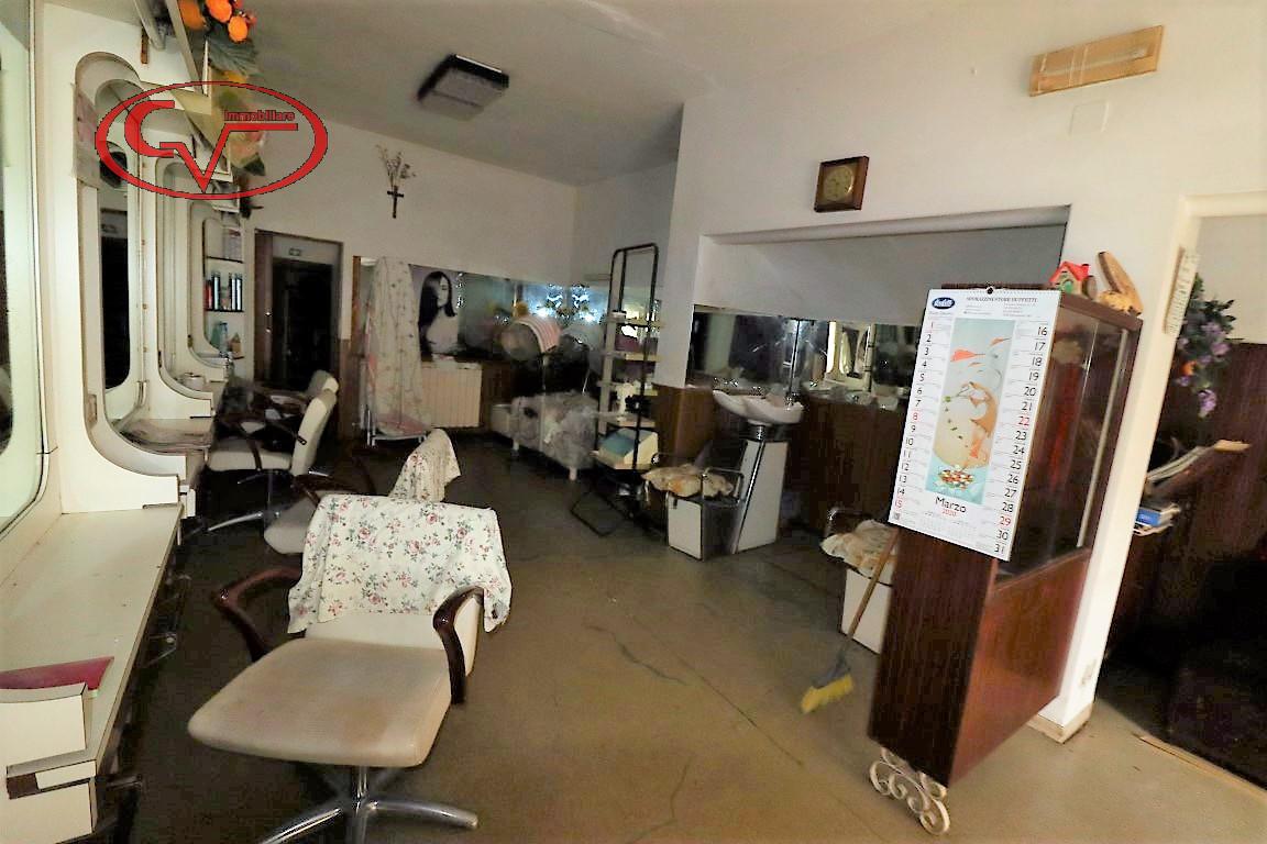 Negozio in Centro, Montevarchi, {3} - Foto 2