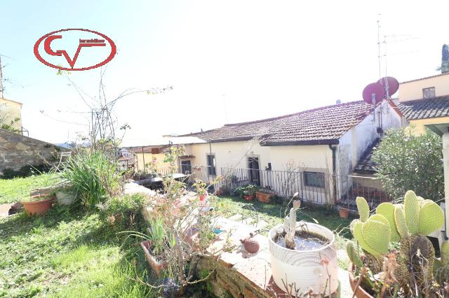 Terraced house in Via Roma, Bucine - Photo 1