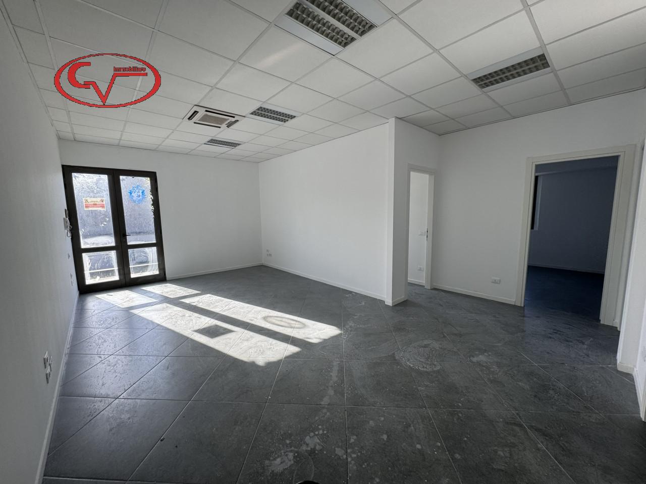Ufficio in Vua Alinari, Montevarchi, {3} - Foto 2